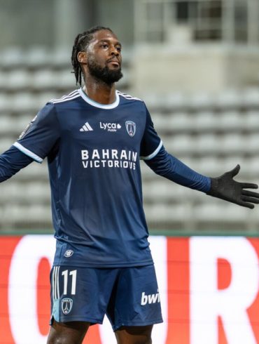 Jean-Philippe Krasso pourrait rejoindre la Côte d’Ivoire pour la CAN 2025 seulement le 14 décembre, malgré la date officielle du 8 fixée par la FIFA.