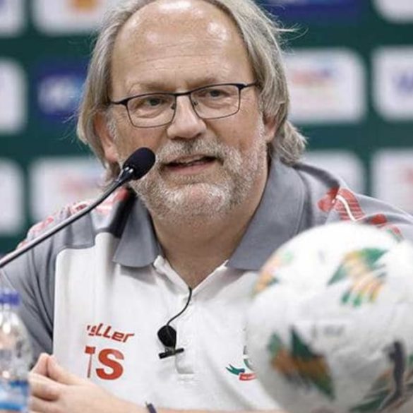 La FEMAFOOT a officialisé la fin de mission de Tom Saintfiet à la tête des Aigles du Mali.