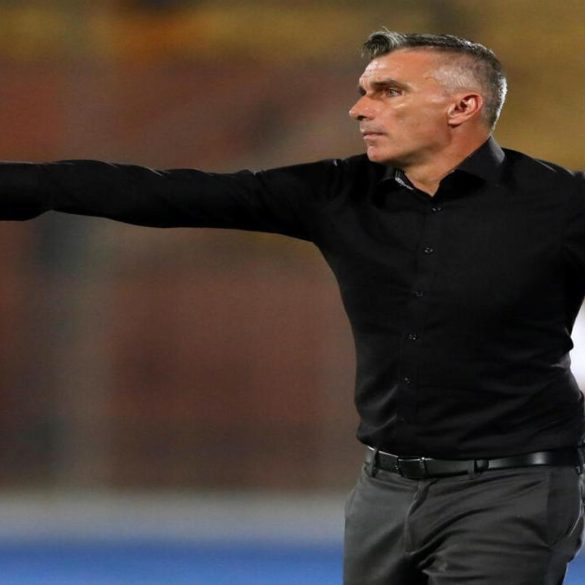 Patrice Carteron en tant qu’entraîneur, pressenti pour le poste au Cameroun.