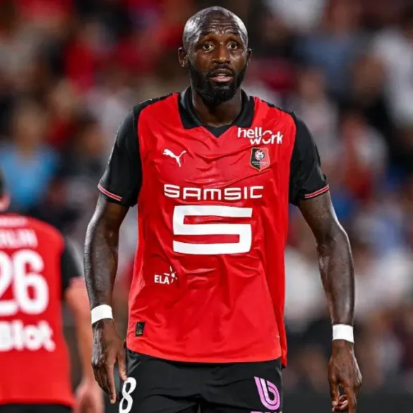 Habib Beye recadre Seko Fofana et rappelle que seul le terrain décidera de son statut à Rennes.