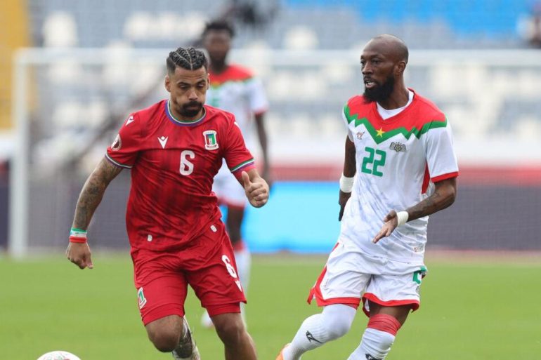 Le Burkina Faso a marqué deux fois après la 90e pour battre la Guinée équatoriale 2-1.