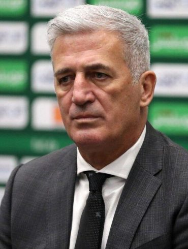 Vladimir Petkovic domine le classement des sélectionneurs africains les mieux payés avec un salaire estimé à 135 000 € par mois.