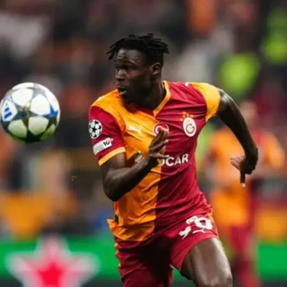 Wilfried Singo sous le maillot de Galatasaray, encore en phase de reprise mais proche d’un retour sur les terrains.