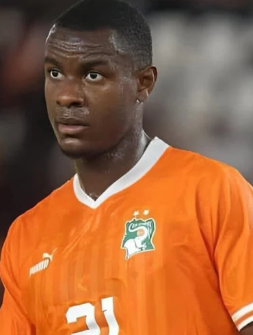 L’AS Roma veut garder Evan Ndicka jusqu’au dernier moment, au risque de perturber la préparation de la Côte d’Ivoire pour la CAN 2025.