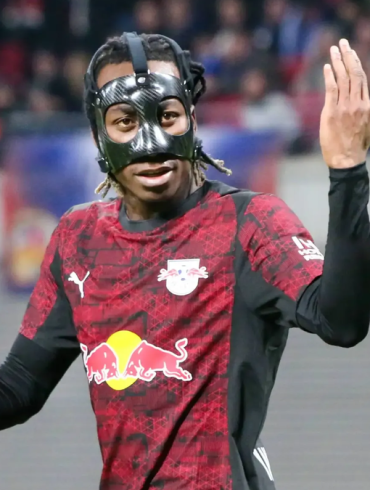 Yan Diomandé célèbre une nouvelle montée en puissance avec le RB Leipzig, au point de figurer parmi les dribbleurs les plus performants d’Europe cette saison.