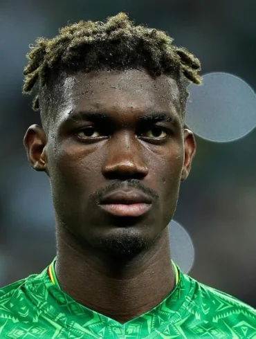 Yves Bissouma a rendu hommage au général Sadio Camara après les attaques qui ont secoué le Mali.