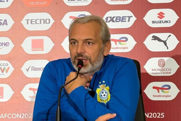 Sébastien Desabre en conférence de presse après Sénégal–RD Congo à Tanger.