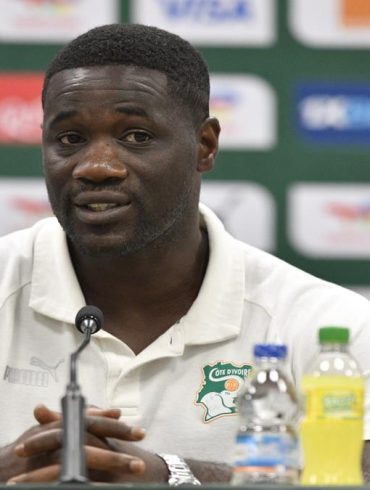 Emerse Faé assume l’alignement Sangaré Seko Kessié pour la CAN 2025.