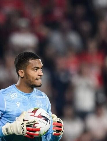 Alban Lafont arrête un penalty décisif avant de rejoindre les Éléphants pour la CAN