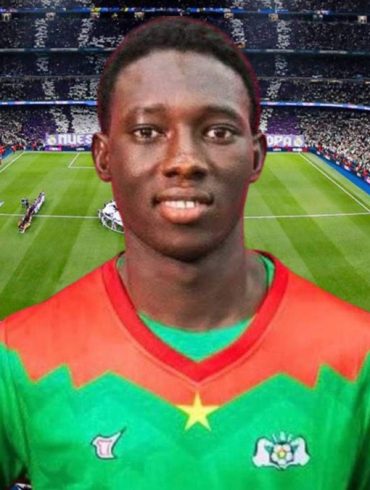 Muhammad Zongo, révélation burkinabè de la Coupe du monde U17 2025, bientôt sur la route Strasbourg–Chelsea.