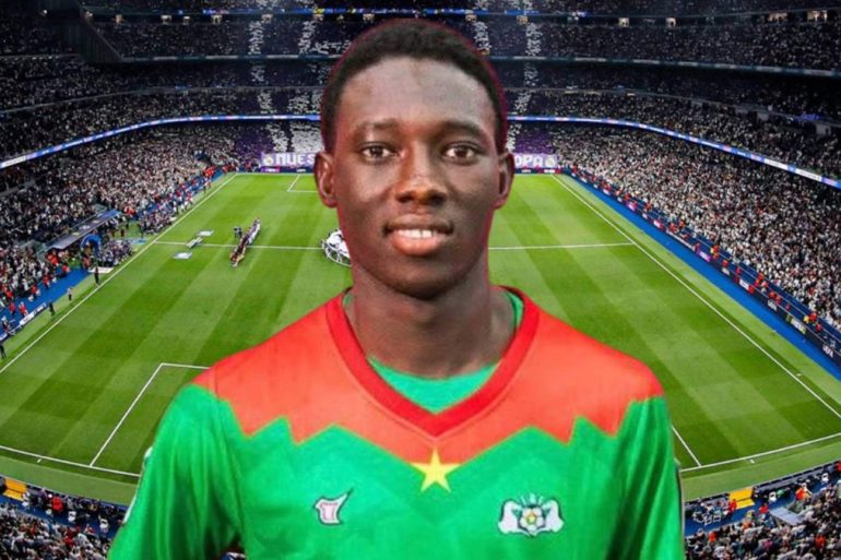 Muhammad Zongo, révélation burkinabè de la Coupe du monde U17 2025, bientôt sur la route Strasbourg–Chelsea.