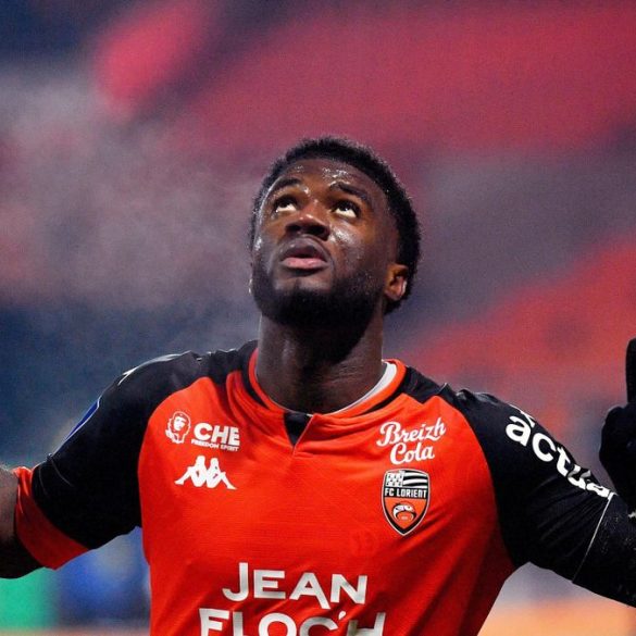 Terem Moffi, ancien chouchou du Moustoir, est de nouveau associé au FC Lorient.