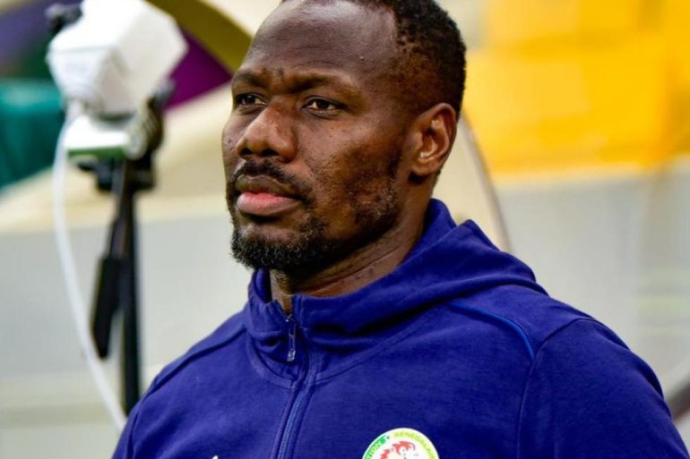 Sénégal : le gouvernement veut faire appel des sanctions de la CAF contre Pape Thiaw
