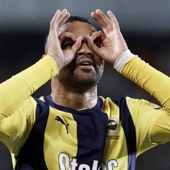 Youssef En-Nesyri attire l’attention d’Everton, qui a déjà formulé une offre à Fenerbahçe.