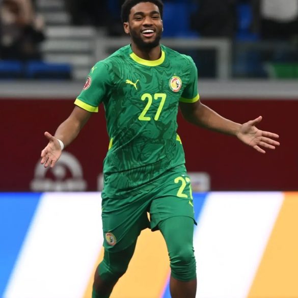 Ibrahim Mbaye attise les convoitises en Premier League, mais Paris veut le conserver.