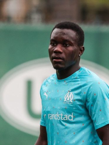 François Régis Mughe quitte l’OM et rejoint officiellement l’AEL Limassol.
