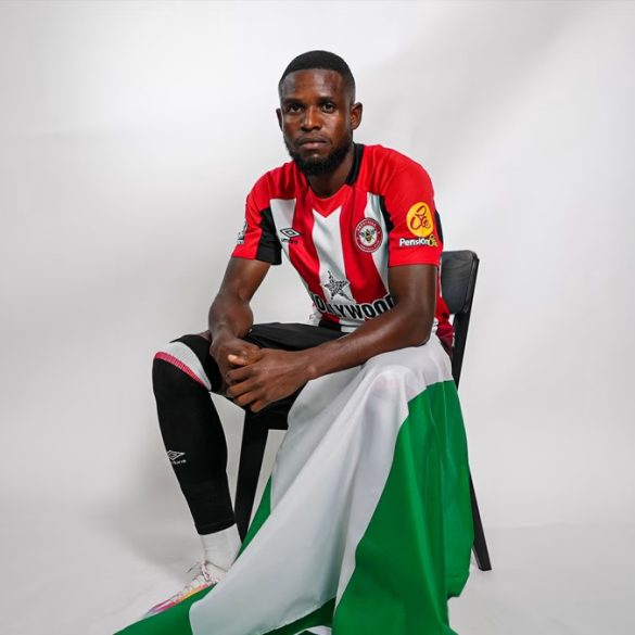 Frank Onyeka, milieu nigérian de Brentford, cité parmi les joueurs potentiellement disponibles lors du mercato.