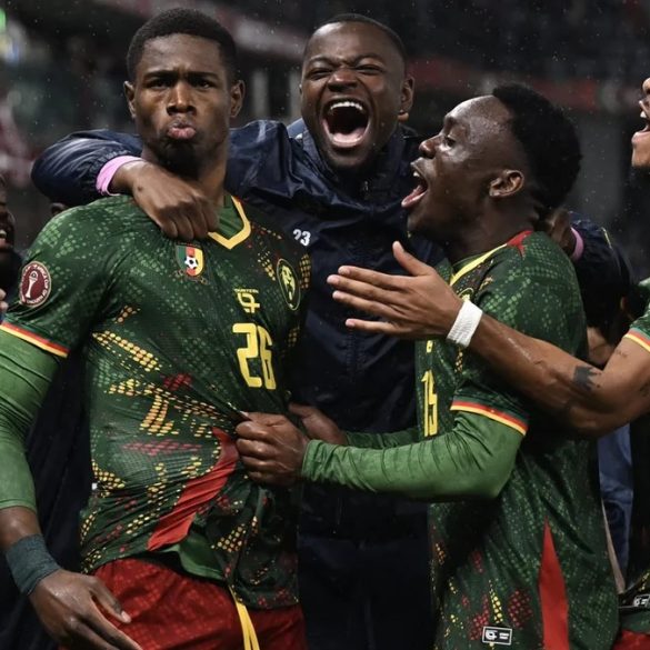Le Cameroun a dominé la Chine 2-0 grâce à des buts très rapides de Karl Etta Eyong et Saidou Alioum Moubarak.