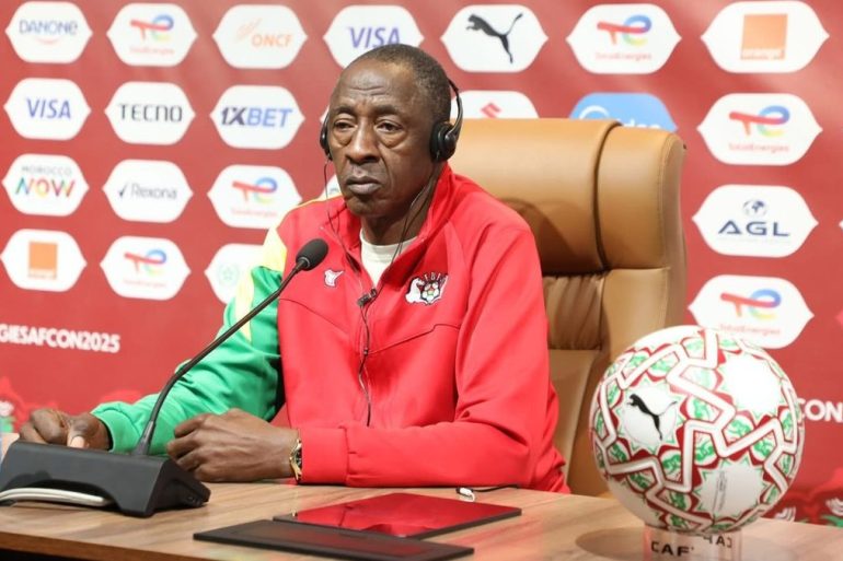 Brama Traoré, sélectionneur du Burkina Faso, en conférence de presse avant le choc contre la Côte d’Ivoire.