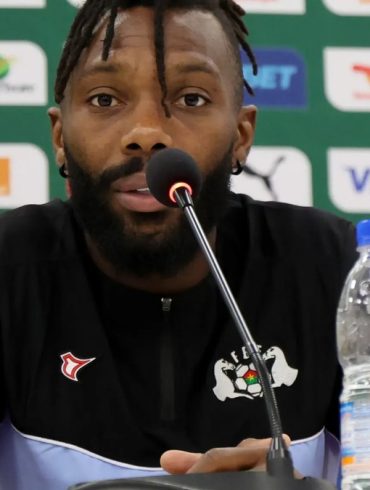 Steve Yago et Issoufou Dayo, deux figures des Étalons, quittent la sélection.