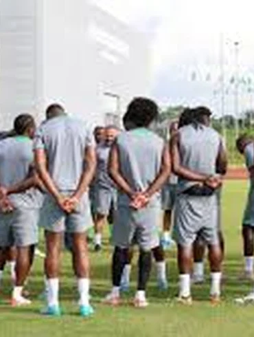 Les Super Eagles traversent une tension sur les primes avant le quart contre l’Algérie.
