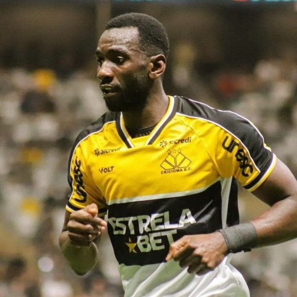 Yannick Bolasie officialise son arrivée à Chapecoense pour la saison 2026.