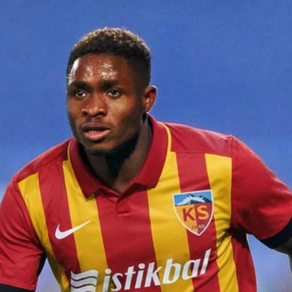 Koffi Kouao arrive en fin de contrat et négocie avec Kayserispor.