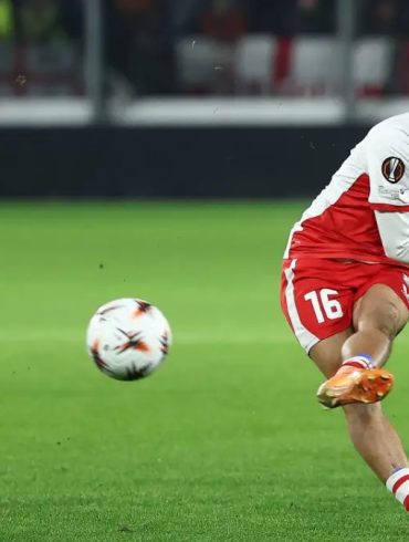 Souffian El Karouani dans le viseur de l’OM pour renforcer le côté gauche.