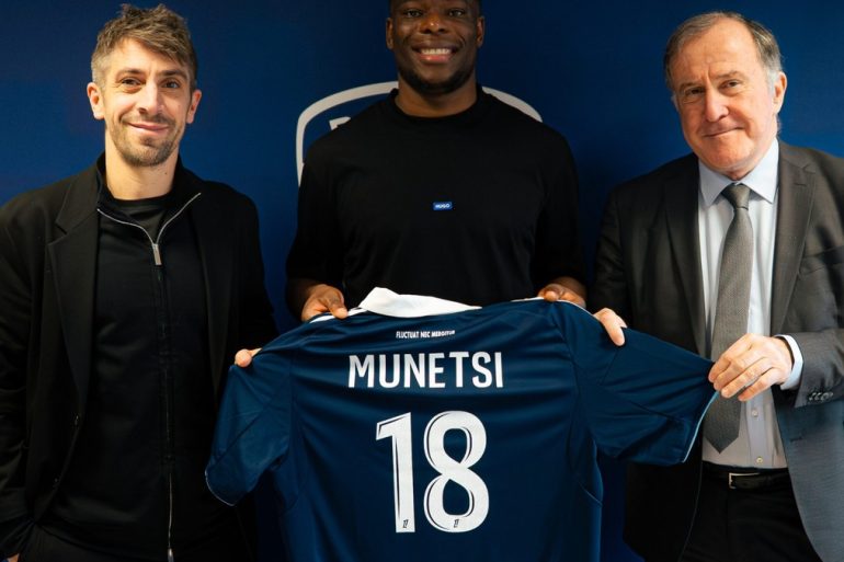 Marshall Munetsi, nouveau renfort de Paris FC, arrive en prêt pour le reste de la saison.