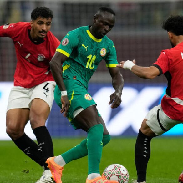 Sadio Mané célèbre le but qui envoie le Sénégal en finale de la CAN 2025
