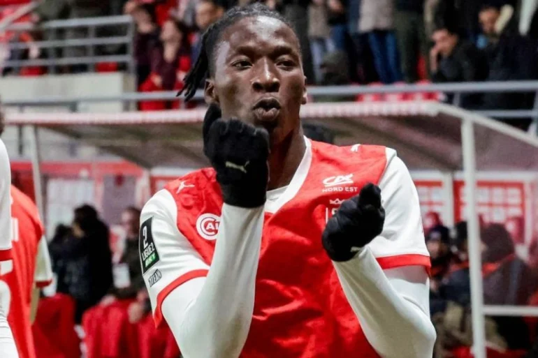 Newcastle proche de signer Patrick Zabi et un prêt à Reims jusqu’en fin de saison