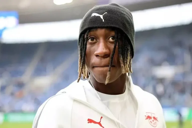 Yan Diomandé lors de la formalisation de son engagement avec Roc Nation International.