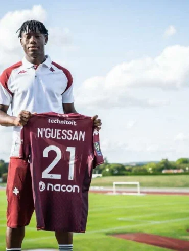 Khor Fakkan annonce l’arrivée de Jean N’Guessan et d’Adama Diallo avec des visuels de bienvenue.