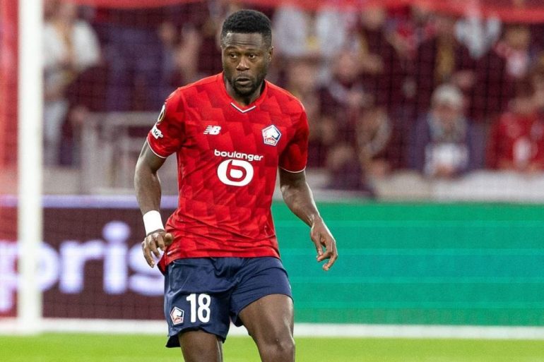 Chancel Mbemba aurait refusé un départ en Arabie saoudite afin de garder une trajectoire sportive claire.