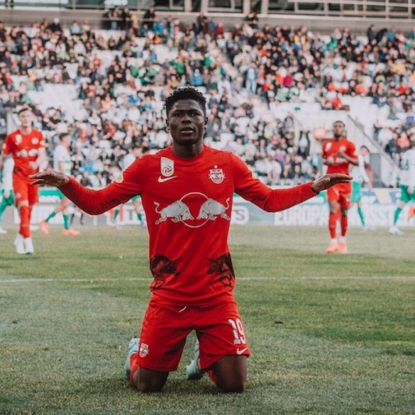 Karim Konaté retrouve son efficacité et marque encore depuis son retour.