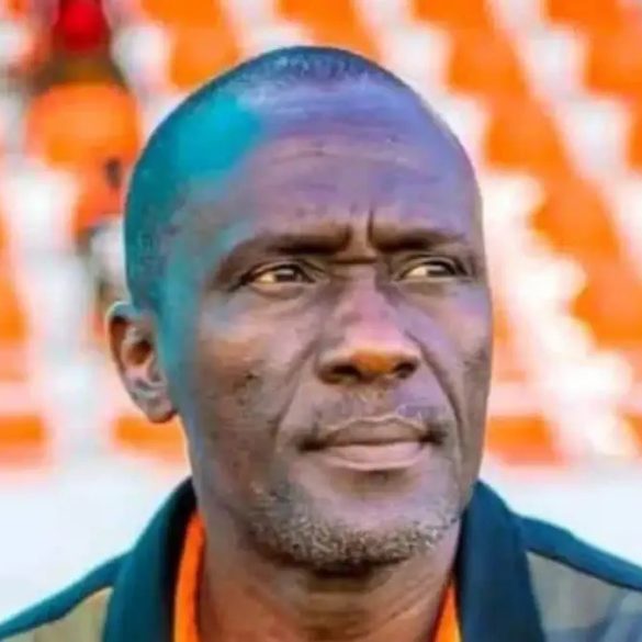 Maxime Gouaméné présenté comme le nouveau coach d’Africa Sports avec l’objectif de la montée.
