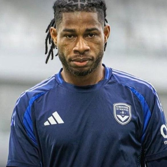 Étienne Beugré quitte Bordeaux libre et rejoint un club kazakhstanais.