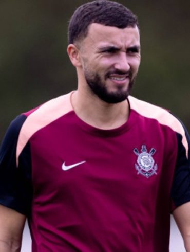 Zakaria Labyad officialise son arrivée aux Corinthians avec un contrat courant jusqu’en décembre 2026.