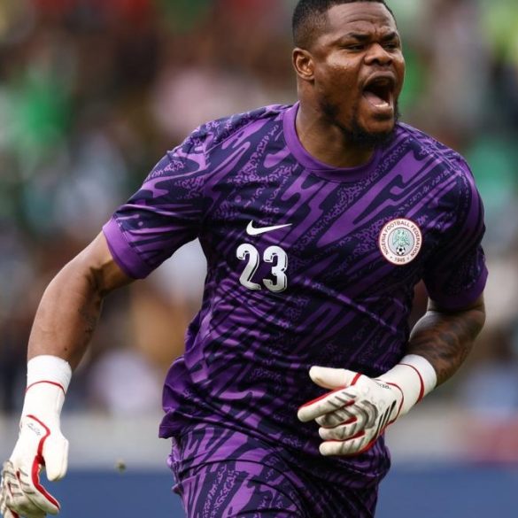 Stanley Nwabali, annoncé ouvert à une arrivée à Mamelodi Sundowns