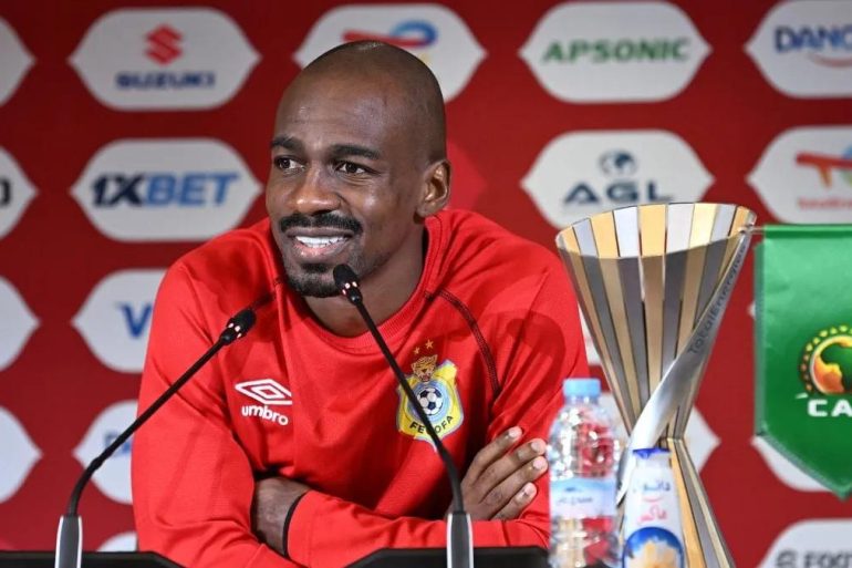Gaël Kakuta officialise son engagement avec l’AE Larisa jusqu’en juin 2026.