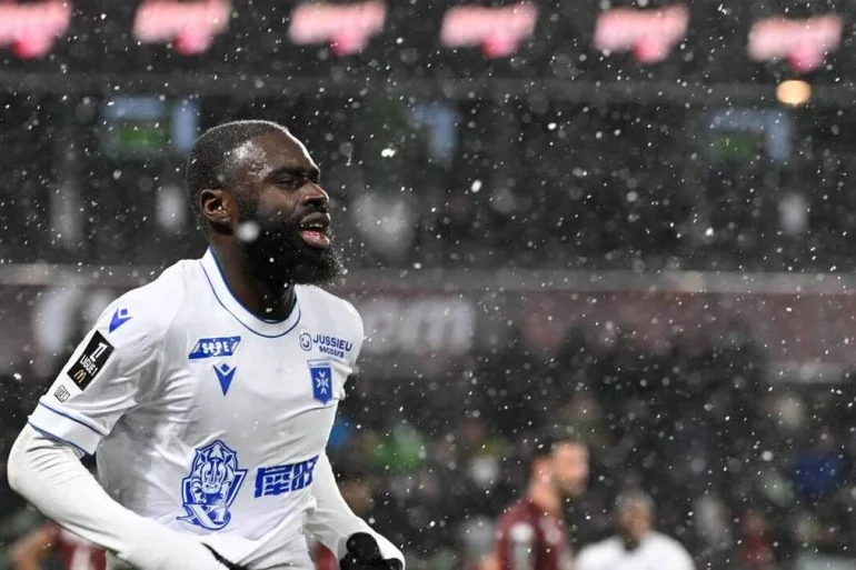 Lassine Sinayoko affiche déjà 7 buts en 21 matchs cette saison avec l’AJ Auxerre.