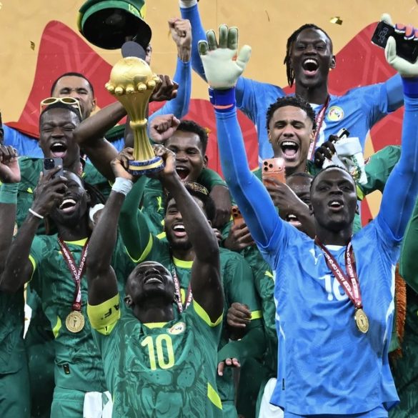 Le trophée de la CAN 2025 sera présenté au public samedi au Stade de France avant Sénégal-Pérou.