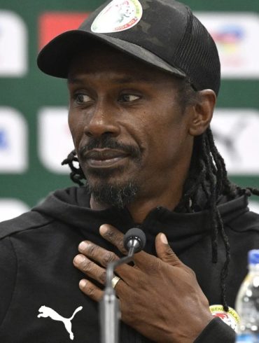 Aliou Cissé, sélectionneur concerné par une situation d’impayés en Libye.