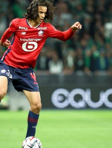 Mohamed Ouahbi et la fédération marocaine multiplient les efforts pour convaincre Ayyoub Bouaddi de rejoindre les Lions de l’Atlas.
