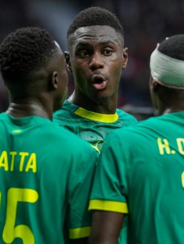 Moussa Niakhaté a affiché sa colère après le retrait du titre au Sénégal.
