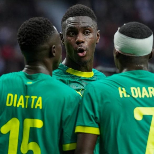 Moussa Niakhaté a affiché sa colère après le retrait du titre au Sénégal.