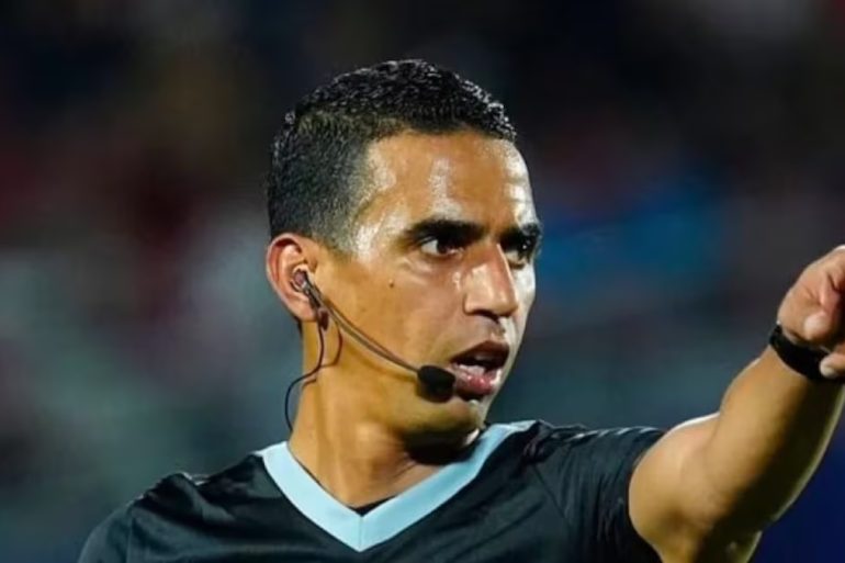 Les sept arbitres africains retenus pour la Coupe du monde 2026 représenteront le continent sur la plus grande scène du football mondial.