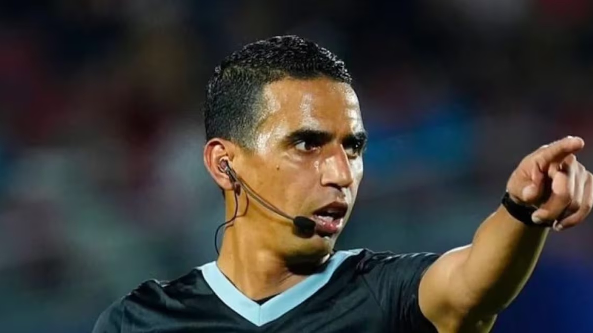 Les sept arbitres africains retenus pour la Coupe du monde 2026 représenteront le continent sur la plus grande scène du football mondial.