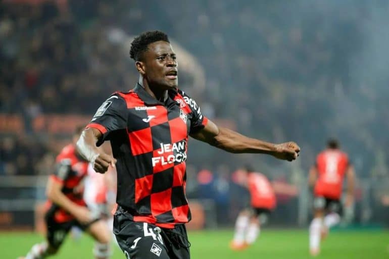 Arsène Kouassi attire déjà plusieurs clubs européens après sa belle saison avec le FC Lorient.