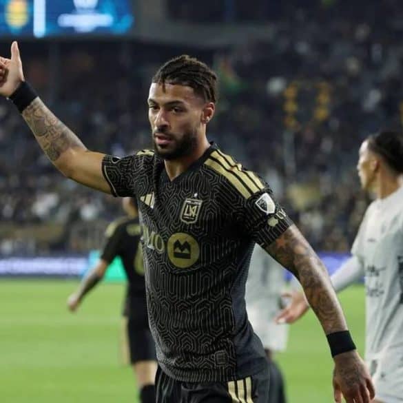 Denis Bouanga célèbre une nouvelle performance majeure avec le LAFC en entrant dans le cercle des joueurs les plus rapides à atteindre 100 contributions en MLS.